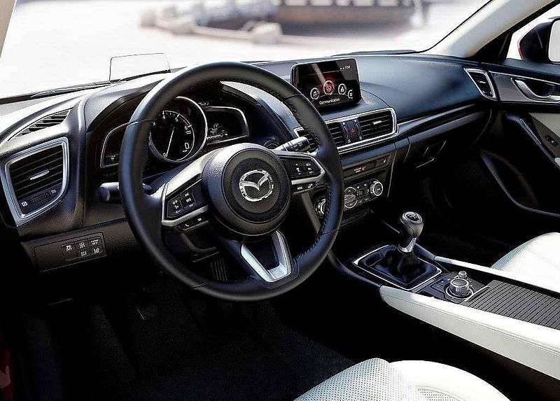 Mazda CX-9.