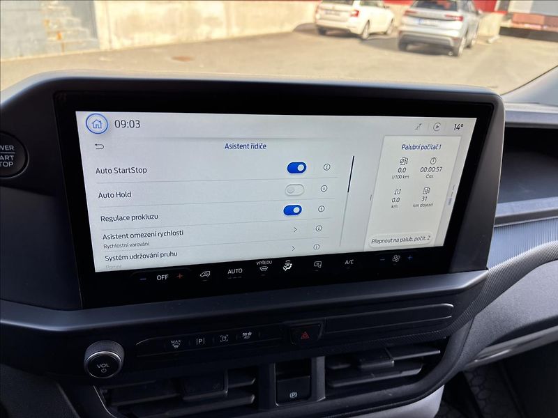 Ford Transit Custom 2,0 EcoBlue 100kW  L1 - fotka 28 z 34