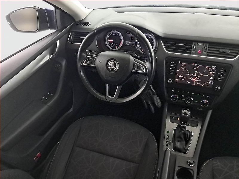 Škoda Octavia (2018) 1.6 TDI, Automat, Navi - fotka 7 z 17