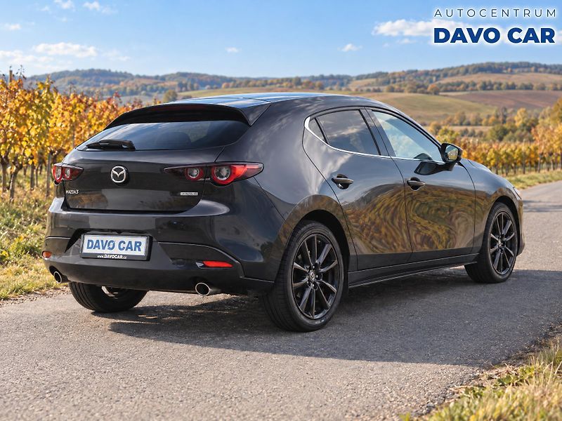 Mazda 3 2.0 eSkyactive-G122 Homura Aut - fotka 7 z 31