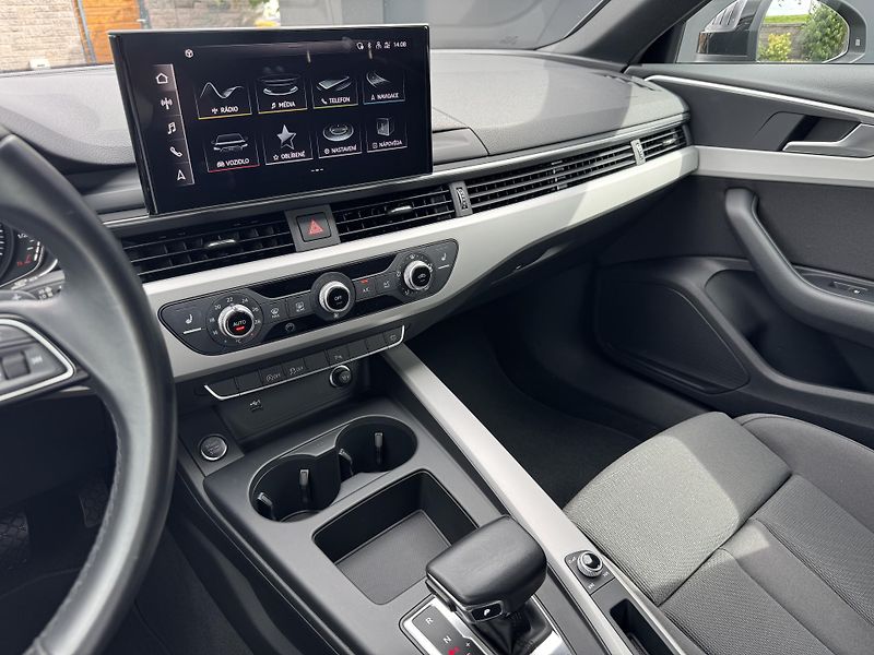 Audi A4 (2022) A4 35TDI, Stronic, Tažné, Led - fotka 22 z 36