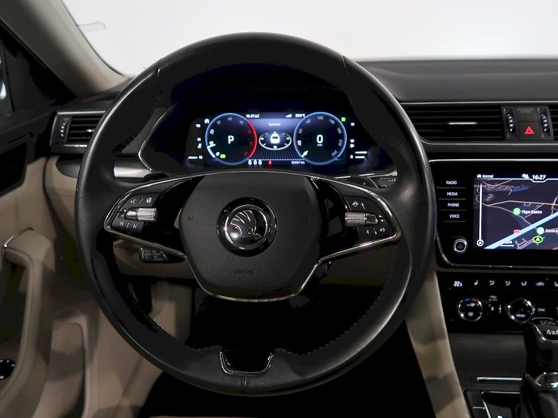 Škoda Superb (2022) STYLE 2.0TDI 147KW 4x4 DSG - fotka 17 z 41