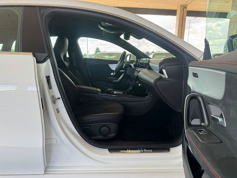 Mercedes-Benz CLA d Shooting Brake - fotka 15 z 21