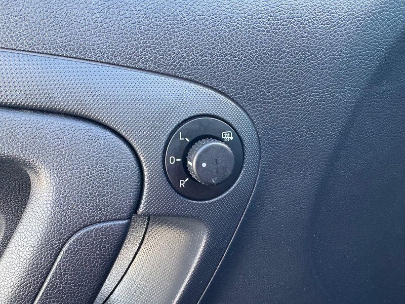 Škoda Roomster (2014) 1.2 TSI 63kW Black edition - fotka 12 z 42