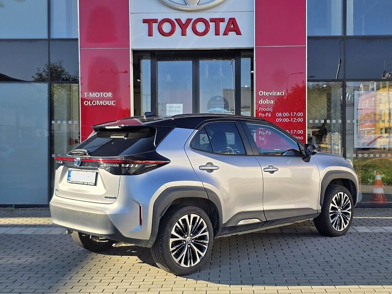 Toyota Yaris Cross 1.5 Executive 1.MAJ TAŽNÉ - fotka 4 z 17