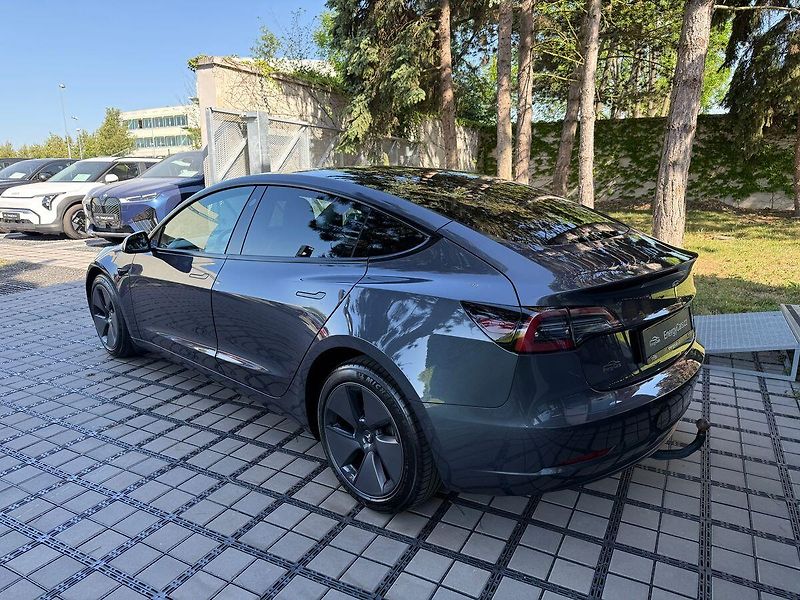 Tesla Model 3 Long Range AWD Tažné - fotka 4 z 38