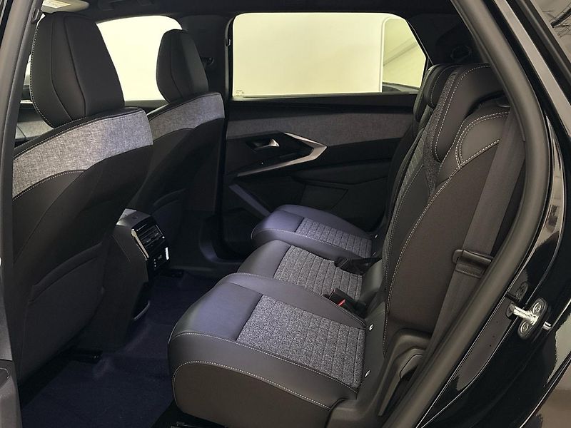 Peugeot 5008 (2026) Business Hybrid 145 e-DCS6 - fotka 7 z 41