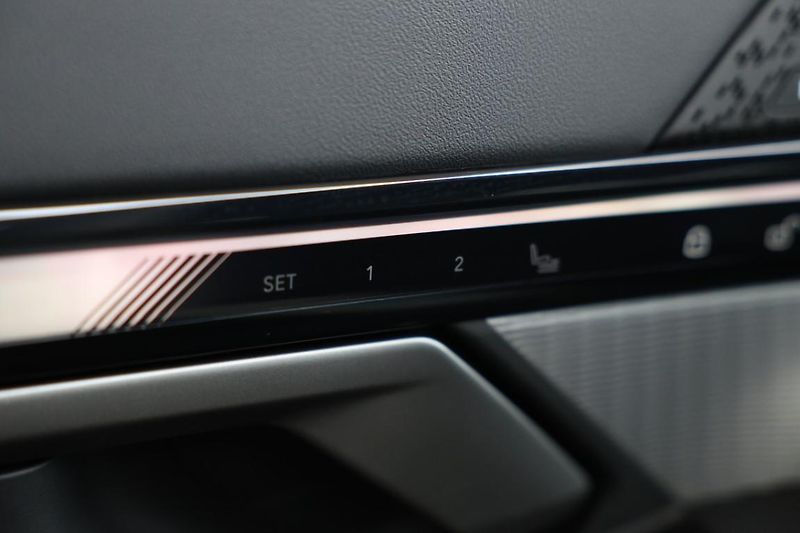 BMW Řada 5 520d xDrive - fotka 14 z 18