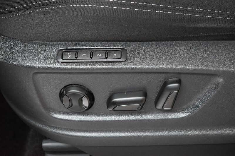 Škoda Kodiaq 2.0 TDI 4x4*STYLE*TAŽNÉ*ČR 1.M - fotka 21 z 49