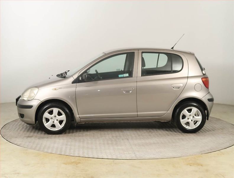 Toyota Yaris (2004) 1.0 VVT-i, po STK, servisované - fotka 3 z 14
