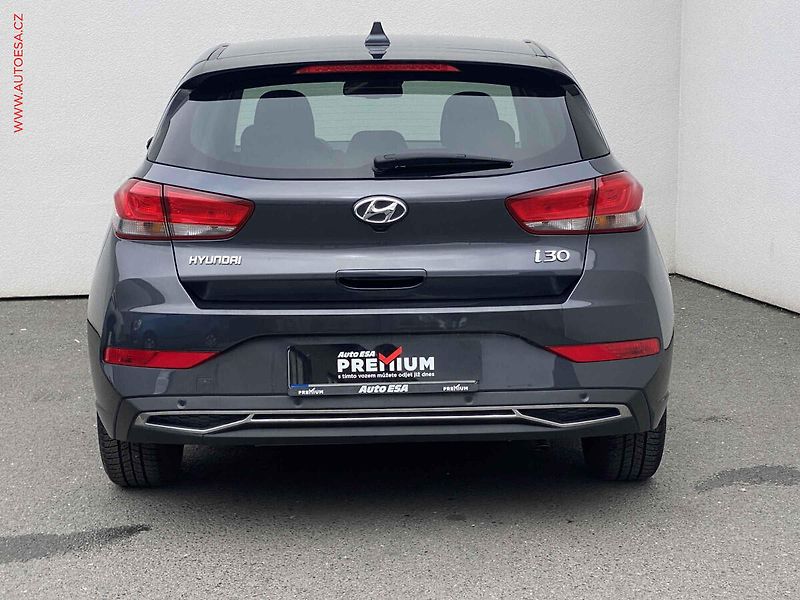 Hyundai i30 (2022) 1.0 T-GDi, ČR, servis.kniha - fotka 5 z 19