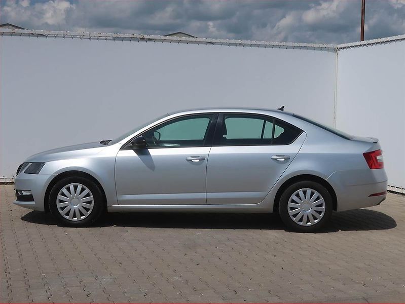 Škoda Octavia (2020) Ambition 1.5 TSI, Automat - fotka 3 z 15