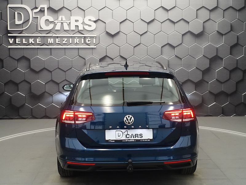 Volkswagen Passat 2.0 TDi LED SVĚTLA, ACC, DSG - fotka 3 z 38