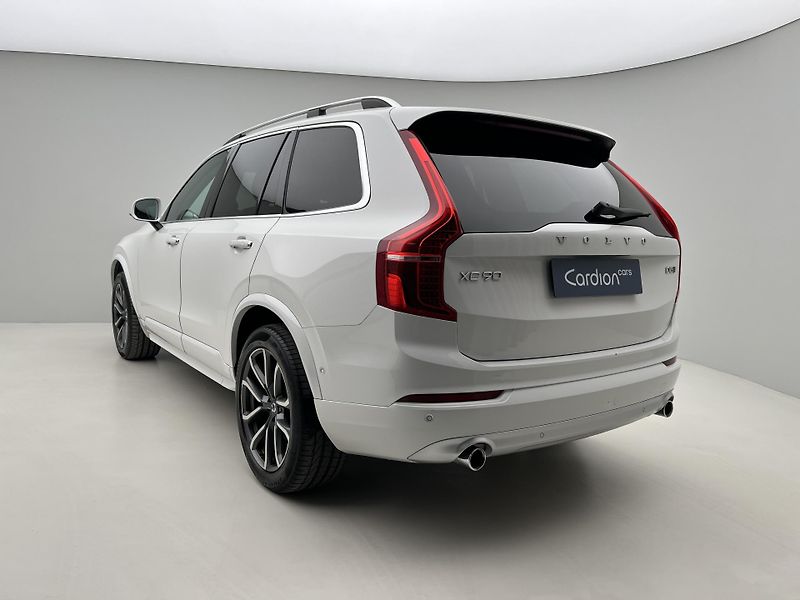 Volvo XC90 D5 AWD MOMENTUM CZ - fotka 10 z 33
