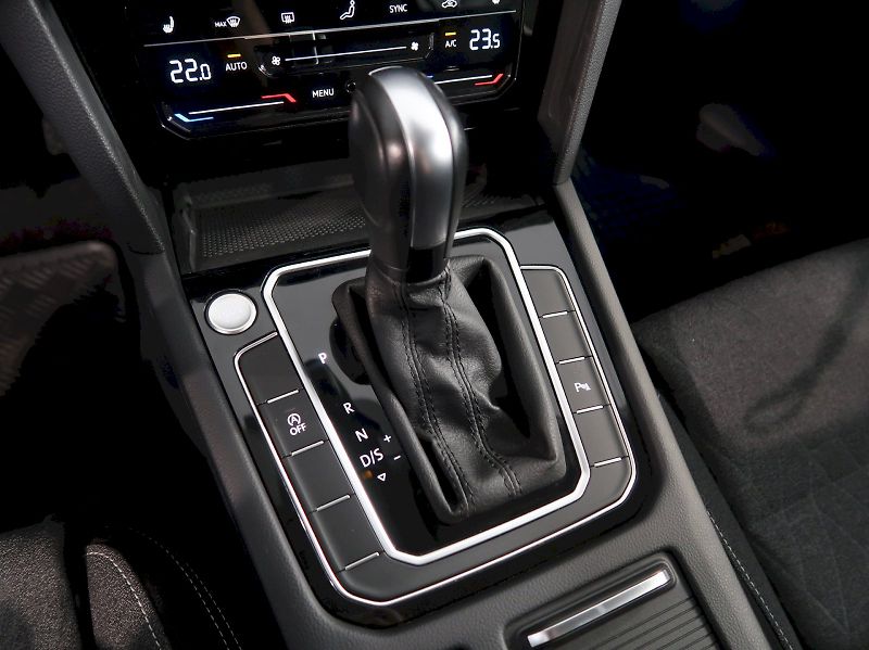 Volkswagen Passat (2024) BUSINESS 1.5TSI EVO DSG - fotka 30 z 36