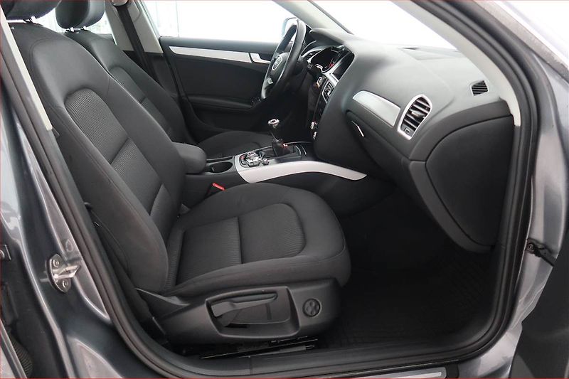 Audi A4 (2015) Sport 2.0 TDI, Navi, Bi-Xenony - fotka 9 z 18