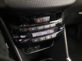 Peugeot 2008 (2014) 1.6 e-HDi, Automat, Tempomat - náhled 14