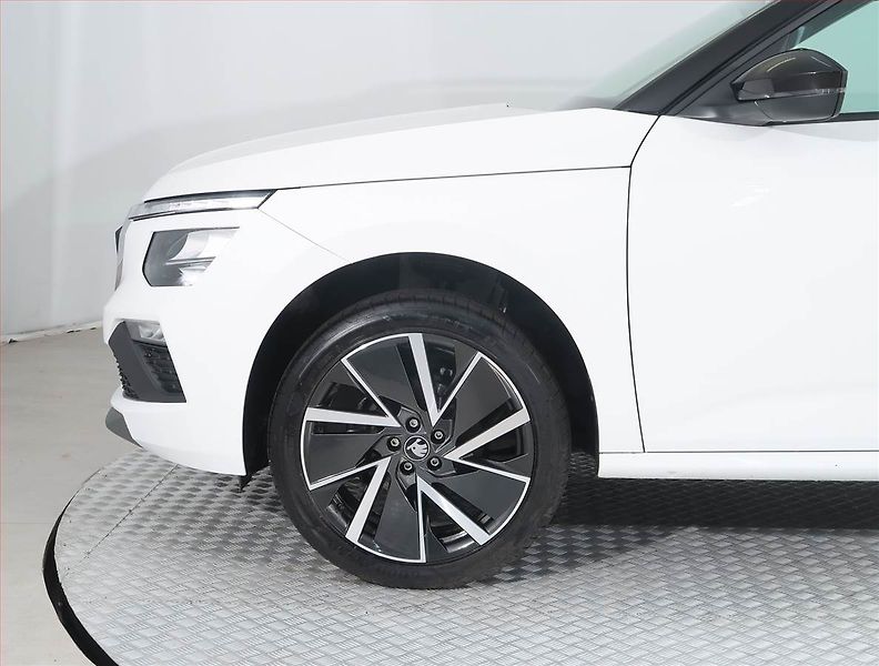 Škoda Kamiq (2025) 1.0 TSI - fotka 14 z 15