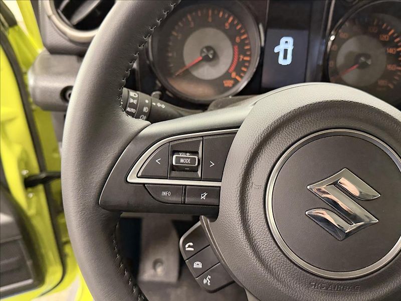 Suzuki Jimny 1,5 75 KW GLX REZERVACE!!! - fotka 10 z 30