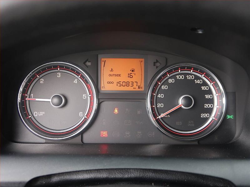 SsangYong Korando (2011) 2.0 e-XDi, 4X4, Navi - fotka 11 z 17