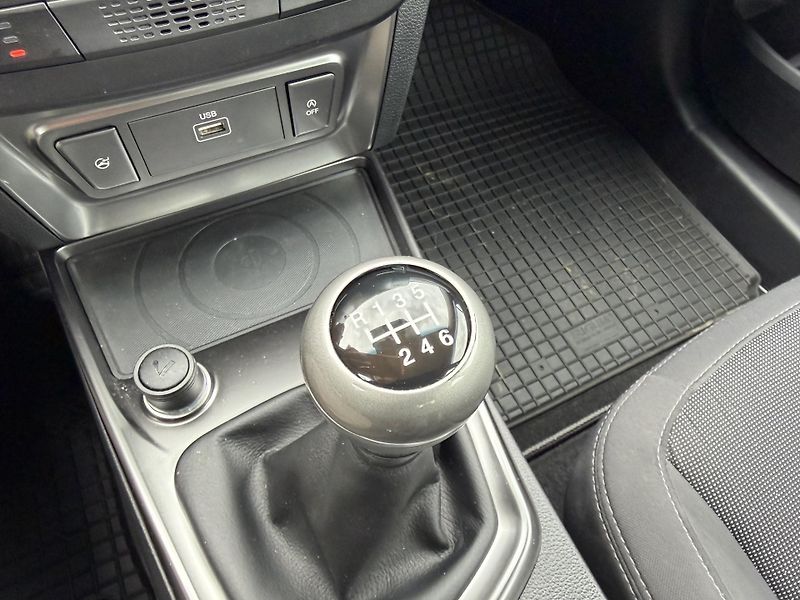 SsangYong Tivoli 1.5 GDI - Turbo 163 LE Style - fotka 14 z 24