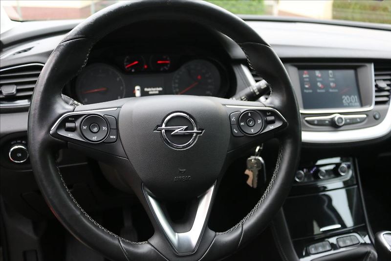 Opel Grandland X 1,2 96Kw,Turbo , Tažné - fotka 14 z 38