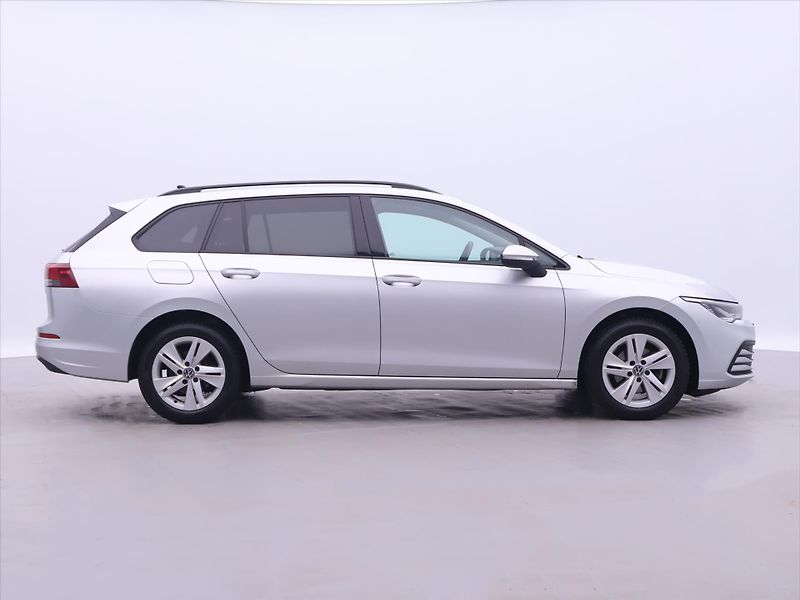 Volkswagen Golf 1,5 TSI 110kW DSG CZ 1.Maj DPH - fotka 8 z 36