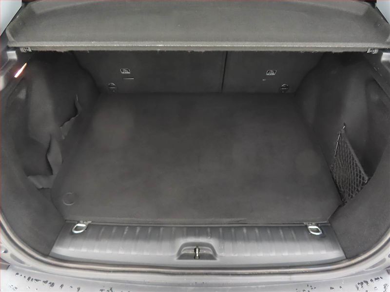 Peugeot 2008 (2019) Active 1.2 PureTech, ČR,1.maj - fotka 14 z 15