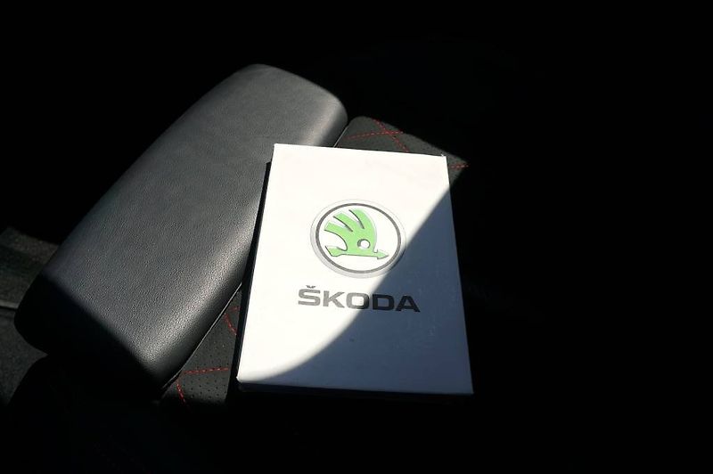 Škoda Octavia (2023) CHALLENGE 2.0 TSI 180 kW - fotka 48 z 50