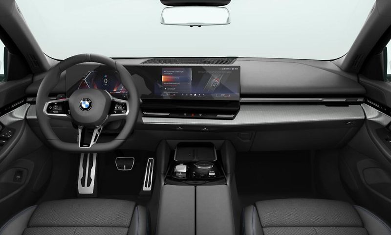BMW Řada 5 520d xDrive Touring - fotka 2 z 4