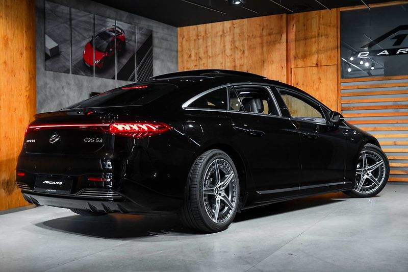 Mercedes-Benz EQS AMG 53 - fotka 24 z 24