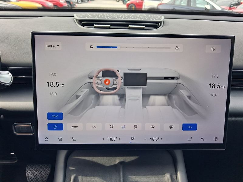 Omoda 7 (2026) Premium 1.6 tGDI ICE AWD - fotka 20 z 31