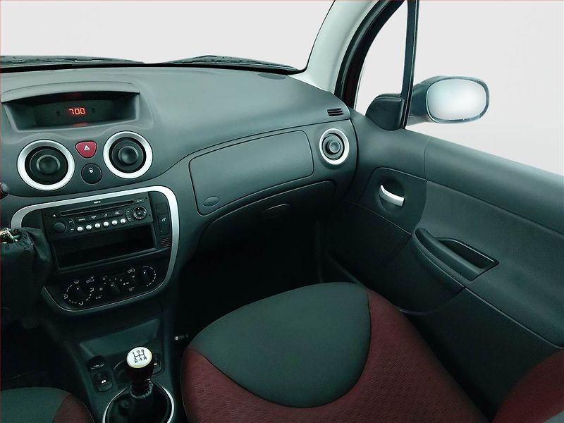 Citroën C3 (2009) 1.1 i, Serv.kniha - fotka 8 z 14