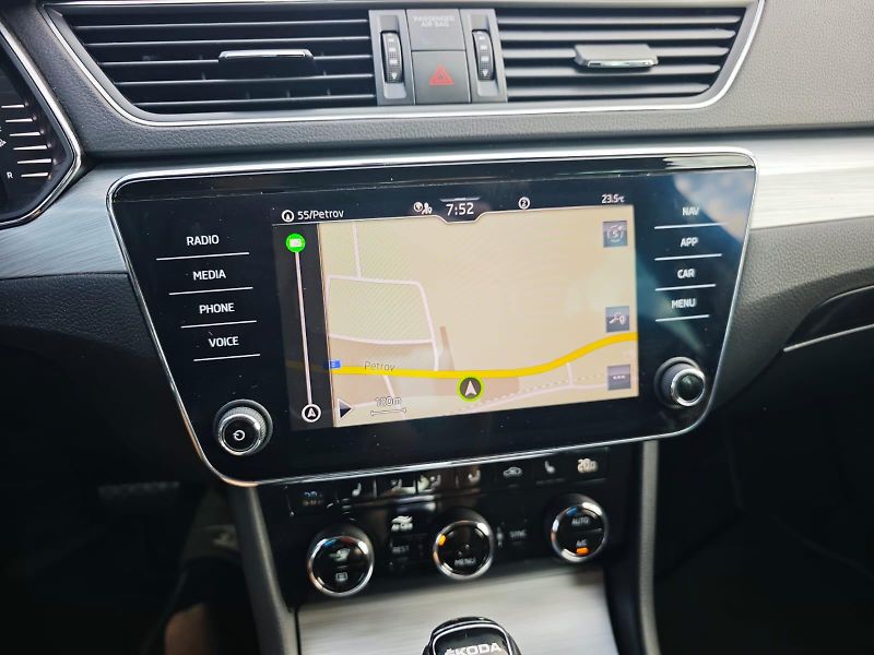 Škoda Superb - fotka 25 z 25