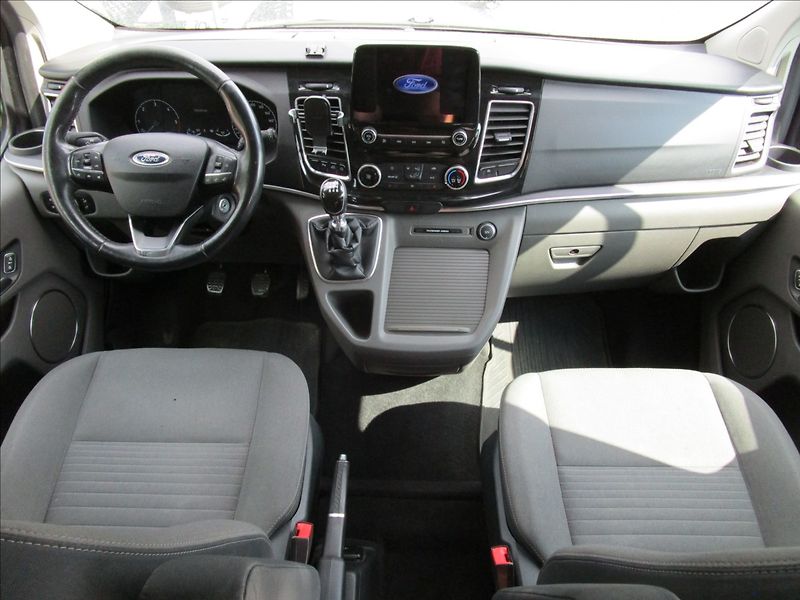 Ford Tourneo Custom 2.0TDCi L2 Titanium, 8 míst - fotka 8 z 57