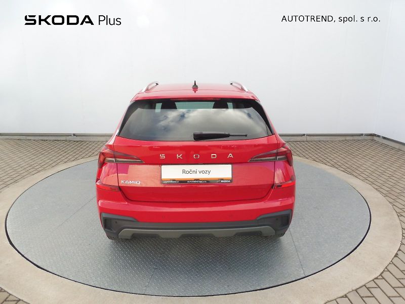 Škoda Kamiq (2024) Top Selection 1,0 TSI 85kW DSG - fotka 26 z 29