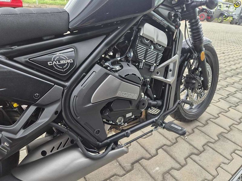 Moto Morini Calibro (2026) 700 BAGGER - fotka 15 z 18