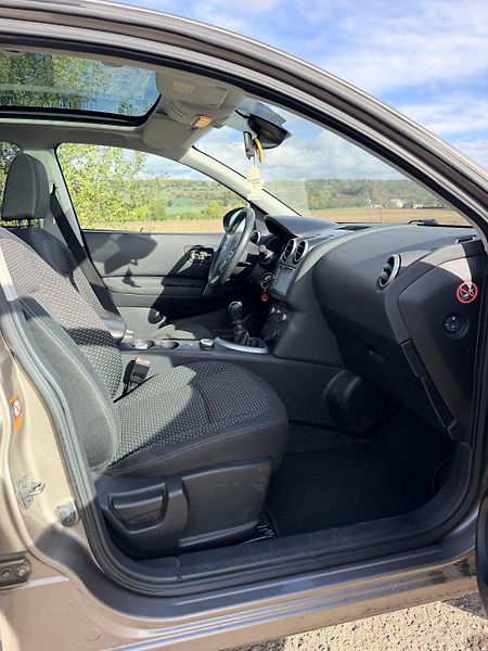 Nissan Qashqai (2008) - fotka 14 z 28