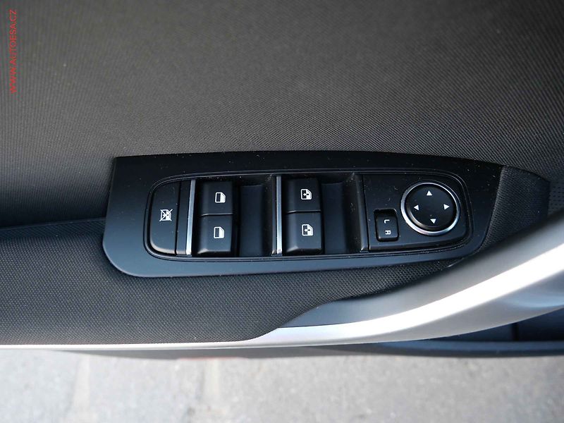 Kia Ceed (2021) 1.5 T-GDi, 1.maj,ČR, Spin - fotka 14 z 23