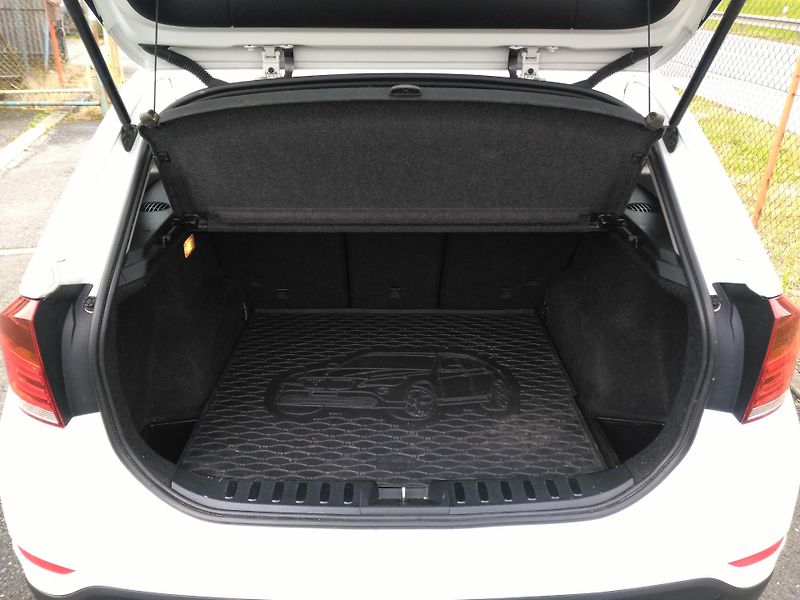 BMW X1 2,0 D  XDrive /135 kW/  - fotka 5 z 34