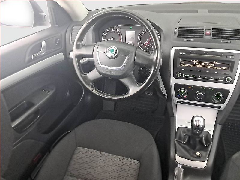 Škoda Octavia (2010) 1.2 TSI, ČR,1.maj, Serv.kniha - fotka 7 z 18