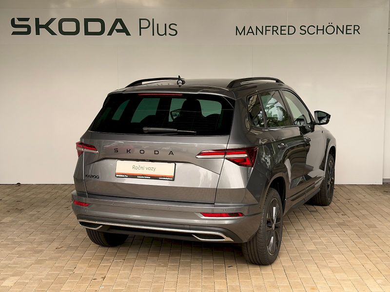 Škoda Karoq (2025) Sportline 1.5 TSI / 110 kW DSG - fotka 2 z 31