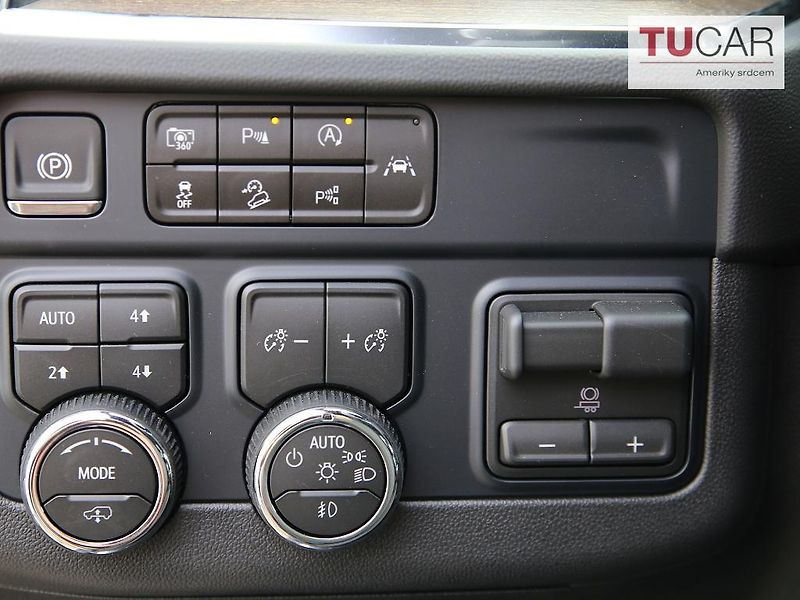 Chevrolet Tahoe (2026) High Country 6.2 V8 - fotka 22 z 45