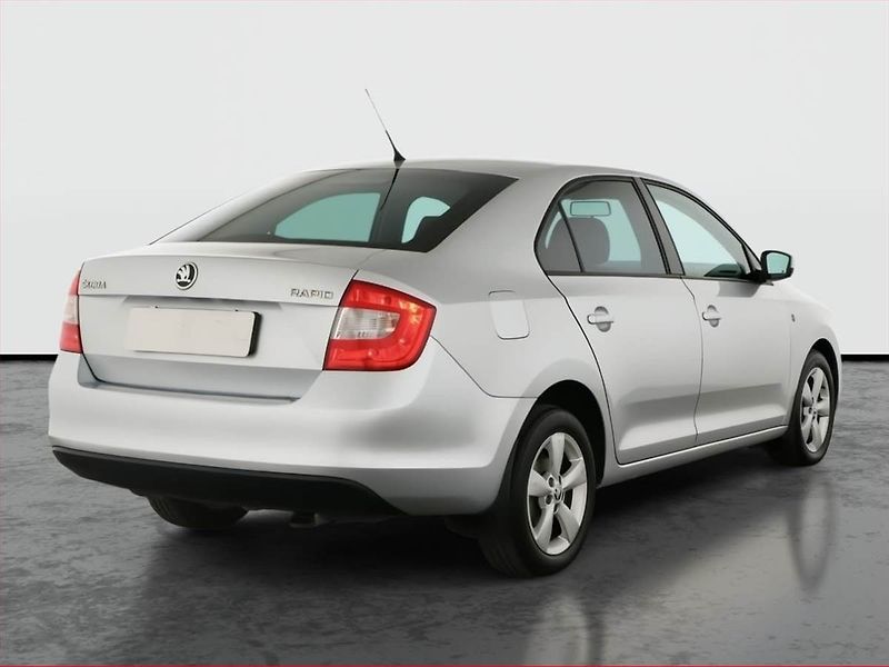 Škoda Rapid (2013) 1.2 TSI, ČR,1.maj - fotka 5 z 12