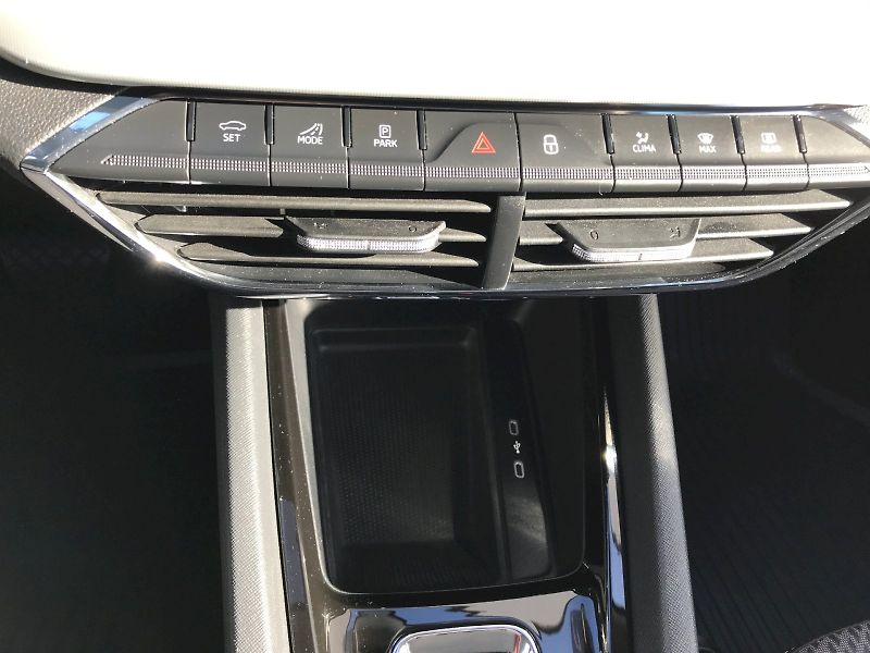 Škoda Octavia (2024) COM M-HEV STY PLUS TS110/1.5A7 - fotka 25 z 27