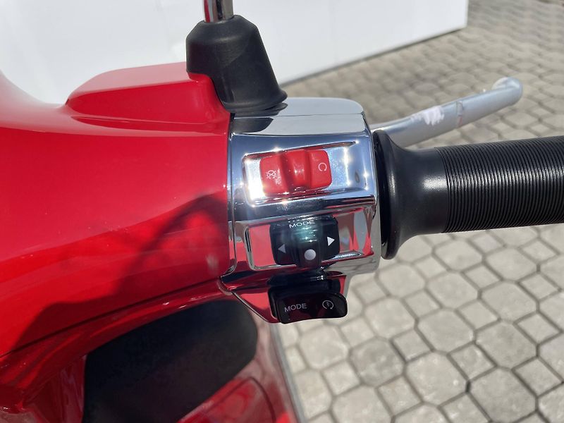 Vespa (2026) Primavera 125 RED EU5+ - fotka 11 z 11