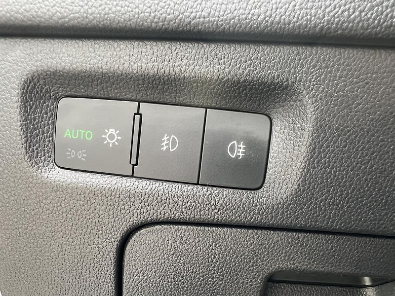 Škoda Octavia (2022) 2,0TDi 110kW AMBITION 4x4 DSG - fotka 19 z 36