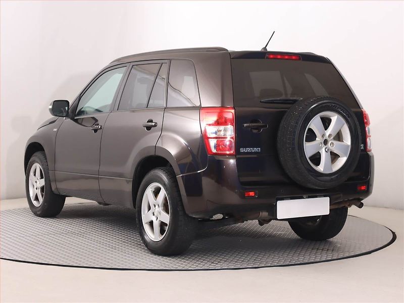 Suzuki Grand Vitara (2014) 1.9 DDiS, 4X4, Navi, Xenony - fotka 4 z 18