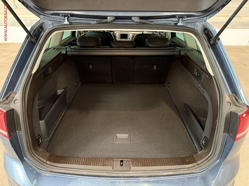 Volkswagen Passat (2016) 2.0TDi 4x4, ČR, Alltrack - fotka 8 z 26