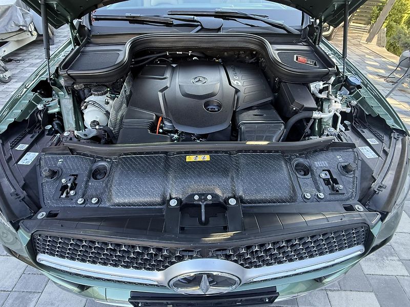 Mercedes-Benz GLE (2025) 450d 4MATIC Edition 140 Years - fotka 16 z 20